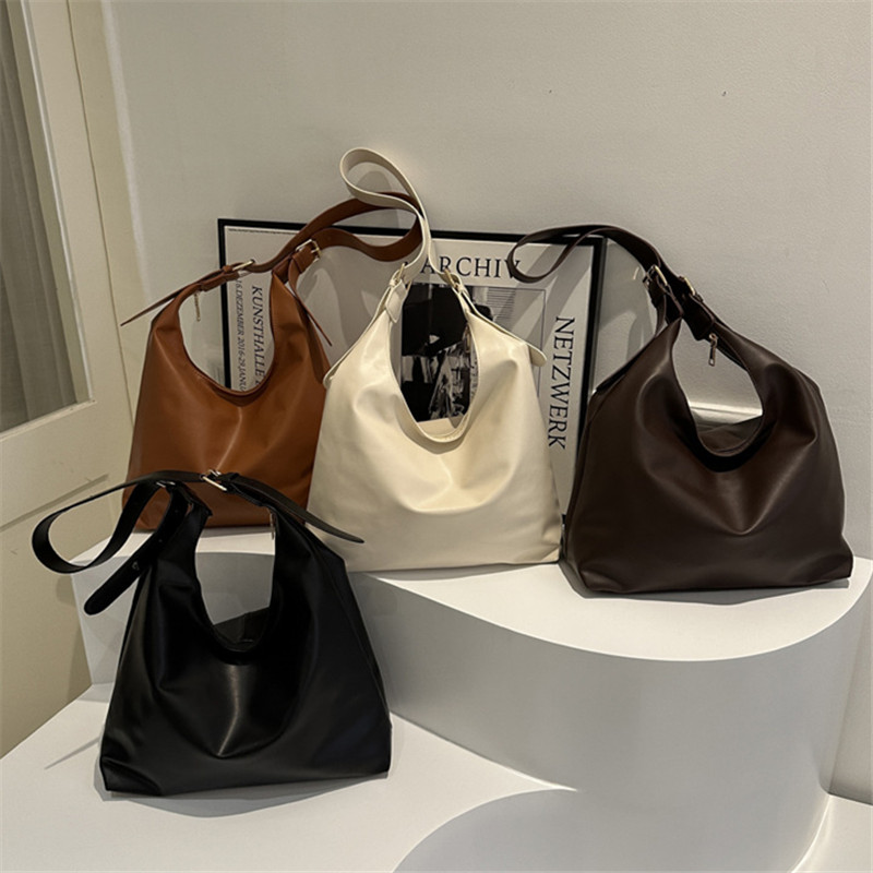 Sac à bandoulière en cuir noir - Leatherwork Workshop avis et prix