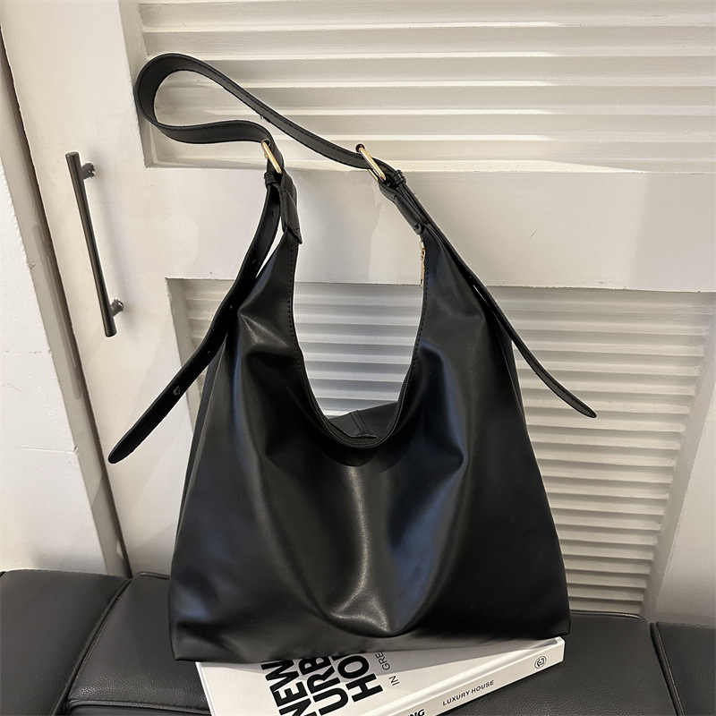 Sac à bandoulière en cuir noir - Leatherwork Workshop avis et prix
